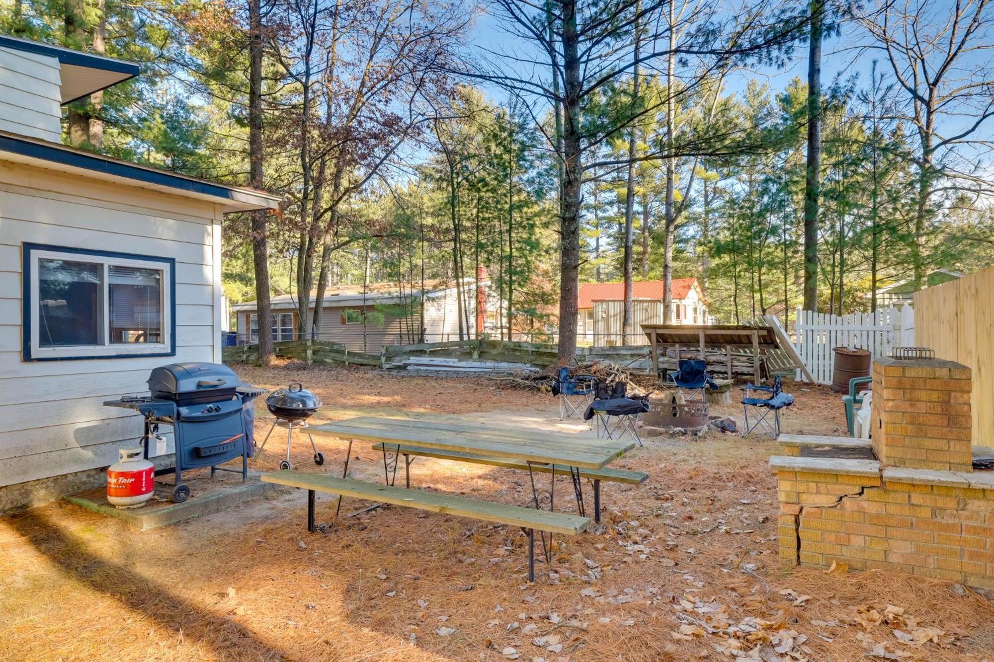 Wisconsin Cabin With Atv Trails, Near Lake Arbutus! Hatfield Bagian luar foto